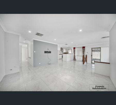 21 Sylvana Way, Willetton, WA 6155 - Photo 5