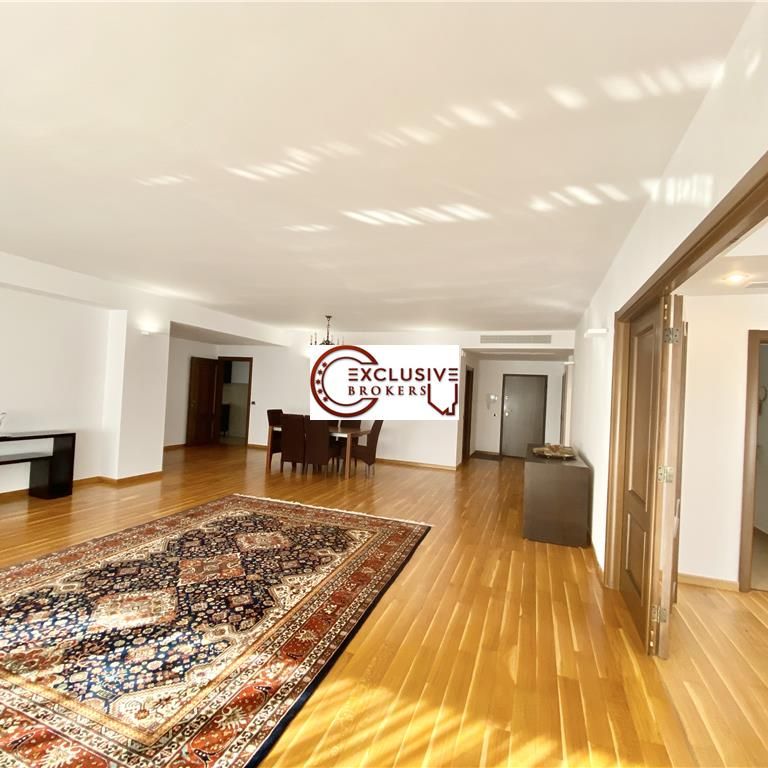 Spacious apartment/Exclusive area/2 parking/ - Photo 1