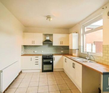 3 bedroom terraced house to rent - Photo 3