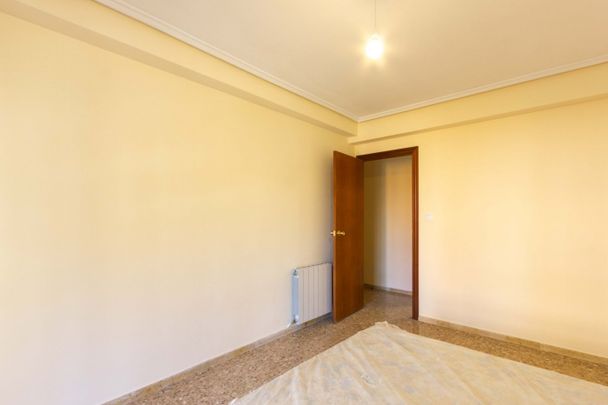 Apartment to rent with brand new reform - Photo 1