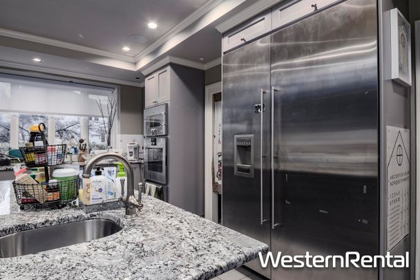 Upper levels WESBROOK CRESCENT, Vancouver, BC V6T 1W1 - Photo 1