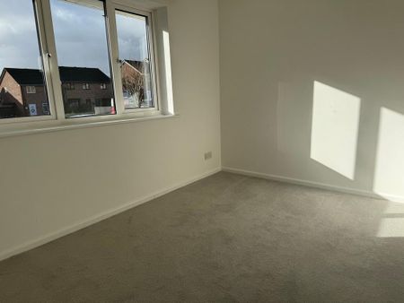 2 bedroom semi-detached house to rent - Photo 3