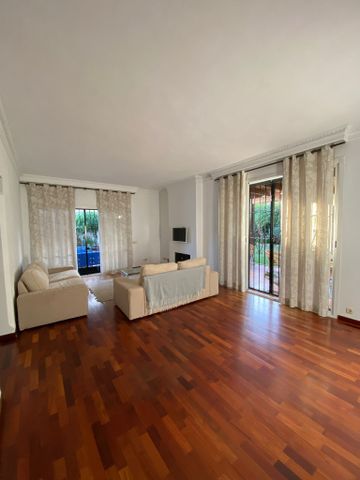 Detached Villa in Marbella - Photo 5