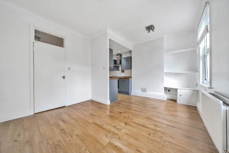 2 bedroom terraced house to rent - Photo 2