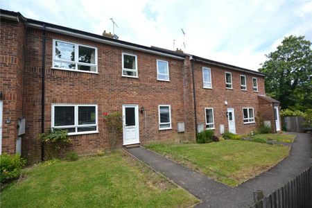 2 bedroom ground floor flat to rent - Photo 2