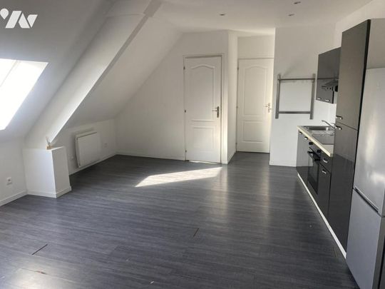 Seclin centre, studio avec chambre en mezzanine.500€ et 40€ charges .Dispo, frais:425€ - Photo 1