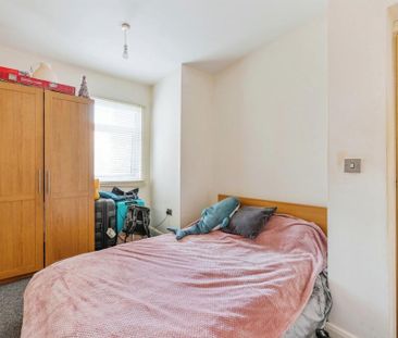 Queen Street - Photo 3