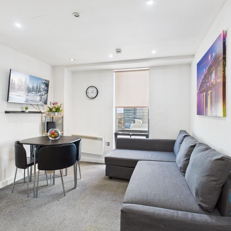 2 bedroom flat to rent - Photo 1