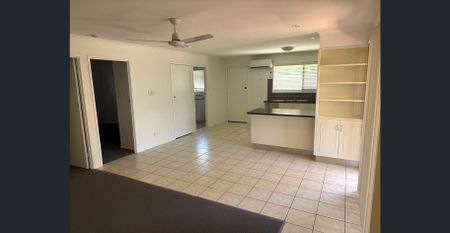 Charming Open-Plan, Two bedroom, One Bathroom home in Convenient Burleigh Waters Location - Photo 4