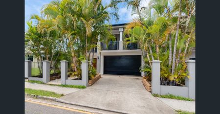 Spacious 5-Bedroom Family Home in Prime Chermside Pocket - Wavell High Catchment - Photo 5