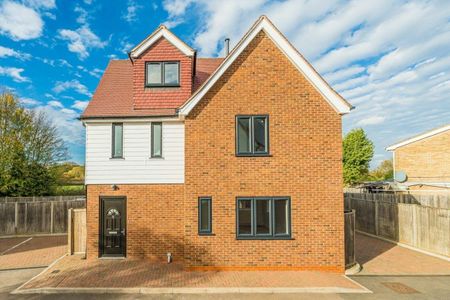 Kavsan Place, Cranford, TW5 - Photo 4