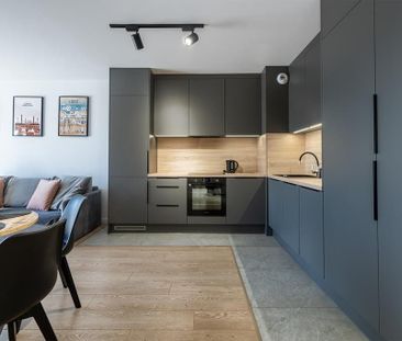 Piękne mieszkanie z klimatyzacją i miejscem park. 41.42 m² - Фото 3