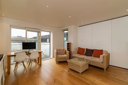 2 Bed Flat, Tiltman Place, N7 - Photo 2