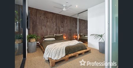 STUNNING ST KILDA VIEWS IN FULLY FURNISHED MODERN RETREAT - Photo 5