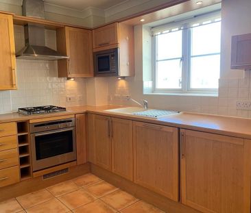 2 bedroom apartment to rent - Photo 3