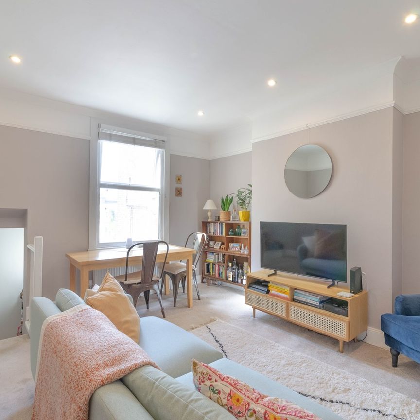 2 Bed Flat, East Dulwich Road, SE22 - Photo 1