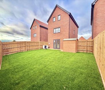 3 bedroom detached house to rent - Photo 4