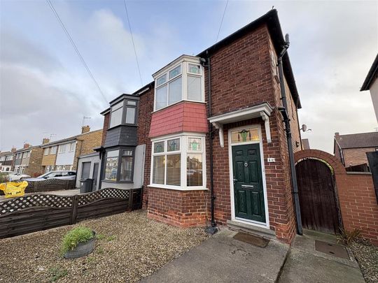 3 bedroom semi-detached house to rent - Photo 1