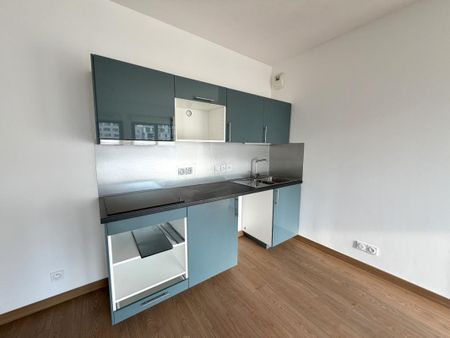 Location Appartement 5 pièces 95m² BORDEAUX 33100 - Photo 4