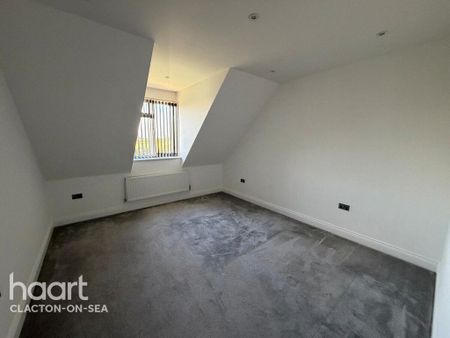 5 bedroom detached house to rent - Photo 4