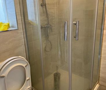 5 bedroom semi-detached house to rent - Photo 1