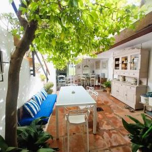 Holiday rental property, non-permanent residence contract (non-renewable), 400 metres from the beach - Photo 1