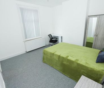 5 bedroom terraced house to rent - Photo 6