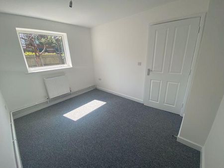 5 bedroom apartment to rent - Photo 2