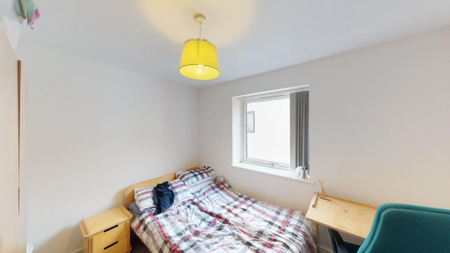 4 bedroom terraced house to rent - Photo 2