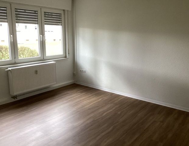 Teilsanierte 1-Zimmer-Wohnung sucht Nachmieter - Foto 1