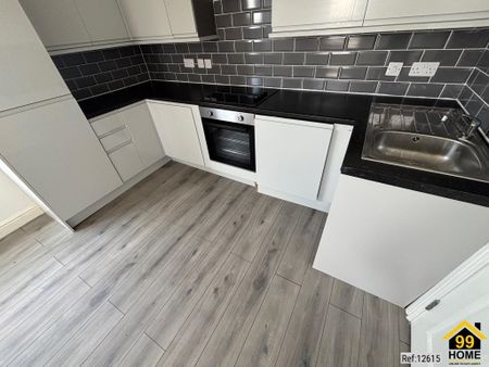 2 bed Apartment in 15 Earle Street Earlstown, Newton-le-Willows, WA12 9LW - Photo 5