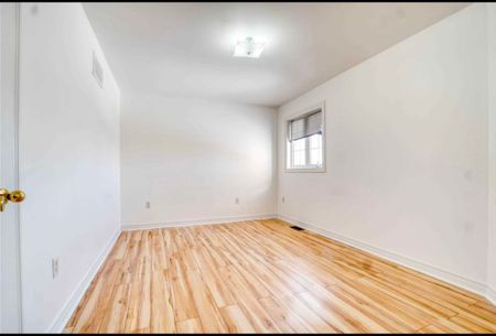 For Lease - 9 Spall Court, Toronto, Ontario - Photo 2