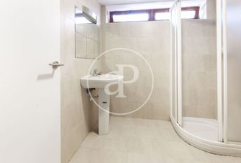 Luxury Villa for rent in Chiva, Spain