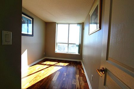 For Lease - 4879 kimbermount Avenue Unit# 1709, Mississauga, Ontario - Photo 5