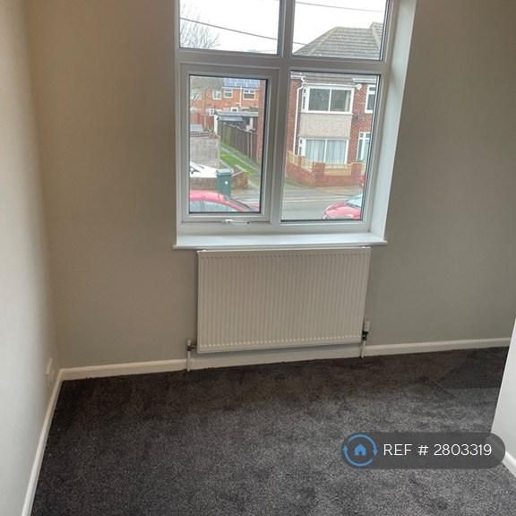 2 bedroom maisonette to rent - Photo 1