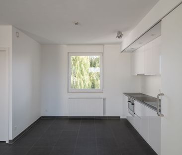 Instapklaar éénslaapkamerappartement met terras en autostaanplaats - Photo 1