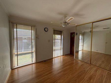 3 BEDROOM FAMILY HOME - Photo 3