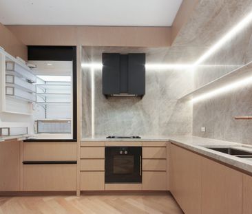 First Home for Luxury and Fashion Icon I Exclusive Amenities and Se... - Photo 2