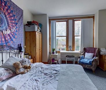 3 bedroom flat to rent - Photo 4