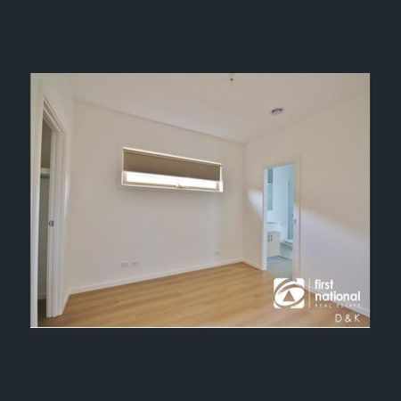 Comfortable Unit, Convenient Location - Photo 3