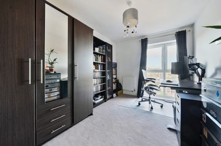 2 Bedroom Flat / Apartment - Meridian Way, Southampton - Photo 4