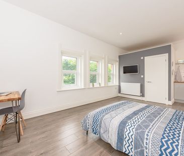 1 Bed Flat, Latimer House, L5 - Photo 2