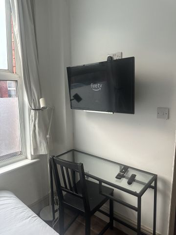 Room in a Shared House, Thornville Road, LS6 - Photo 4