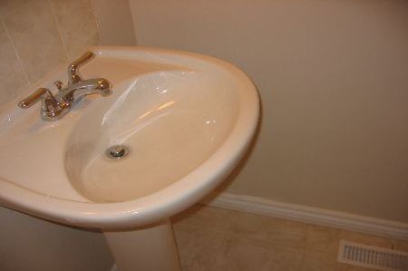 For Lease - 34 Townsend Road, Toronto, Ontario - Photo 4