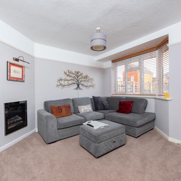 Victoria Avenue, Camberley, Surrey, GU15 - Photo 1