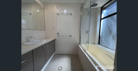 Family Living..!! - Photo 3