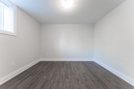 For Lease - 64 Overton Crescent Unit# 1, Toronto, Ontario - Photo 3