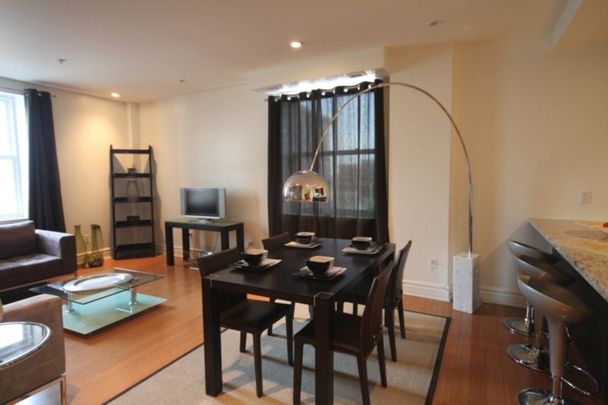 10 Saint-Jacques, #905 - Photo 1