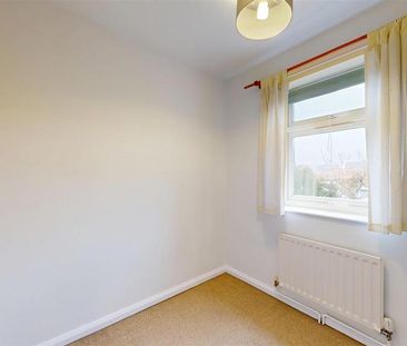 3 bedroom semi-detached house to rent - Photo 6