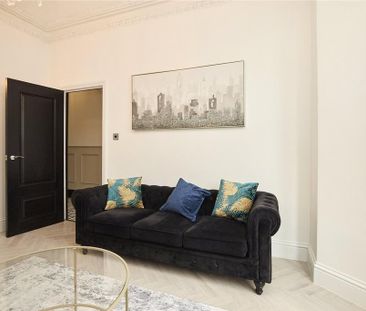 5 bedroom townhouse to rent - Photo 2
